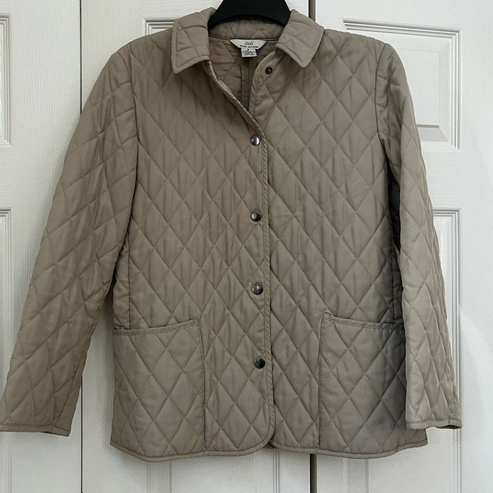 EUC - 346 Brooks Brothers - Beige Quilted Light Weight Jacket - Womans Size 8